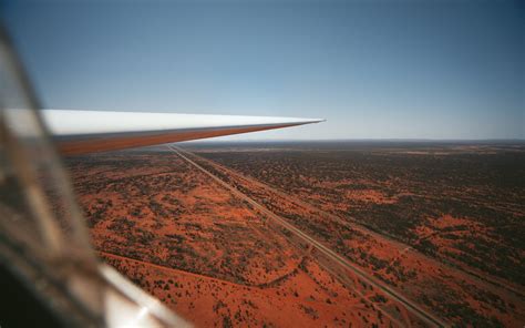can you fly to alice springs
